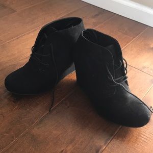 Suede Black booties